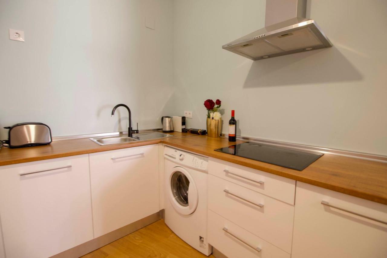 Apartments Ole - Tetuan Севилья Экстерьер фото